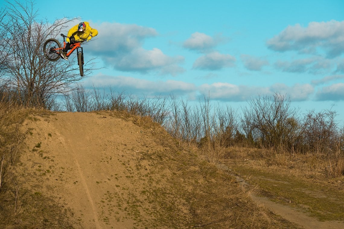 Martin Pushes his Turbo sideways and lands solidly.