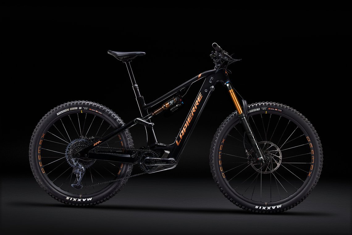 Lapierre Overvolt AM 75TH – 170 mm Federweg an der Front, 160 mm am Heck, gemixte Laufradgrößen und eine Top-Ausstattung zu einem Preis von 7.999 € (UVP).