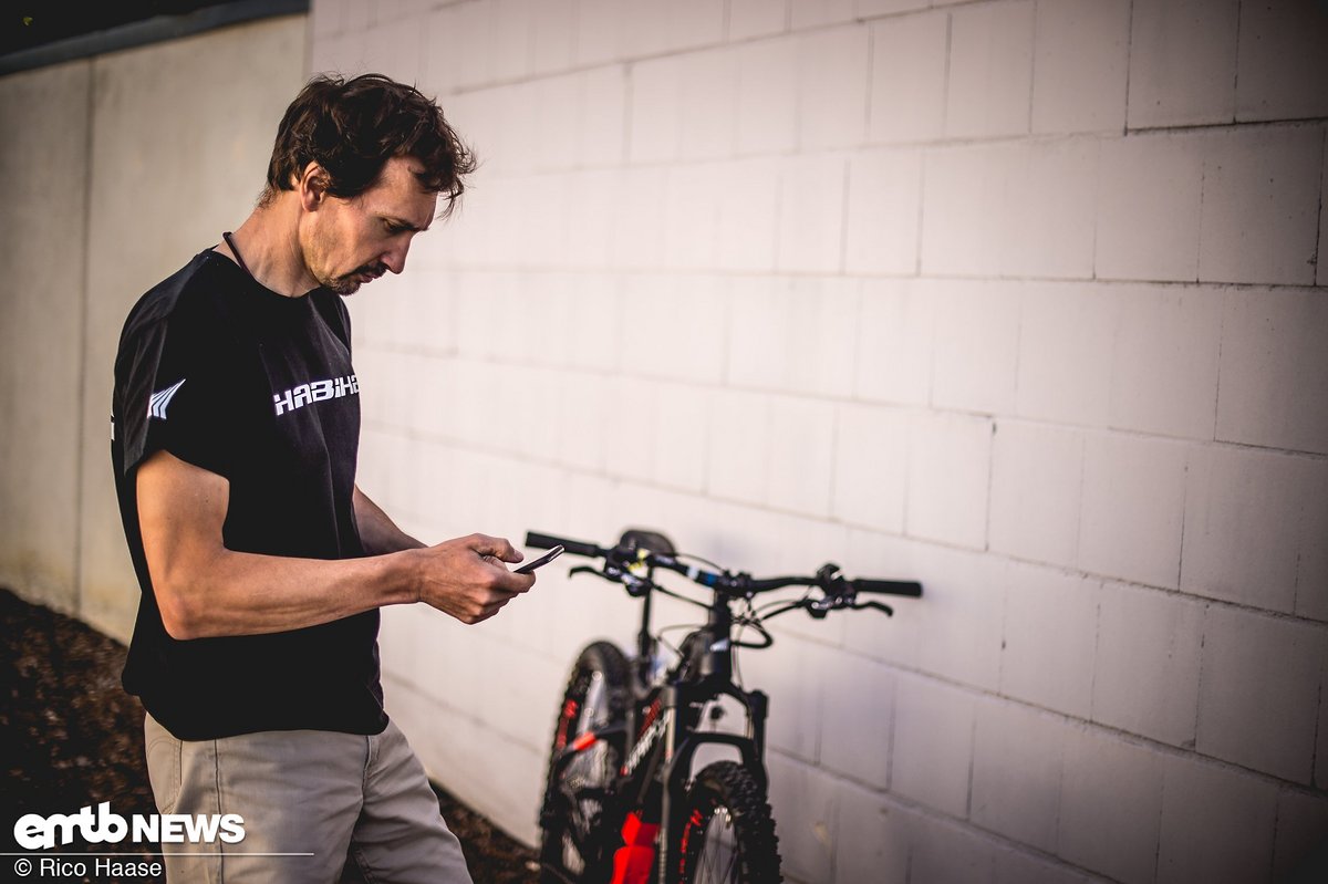 Haibike eConnect ist ein smartes Tool, dass mit einigen tollen Features aufwarten kann. Der Notruf-Assistent und verbesserte Diebstahlschutz sind eine rundum gelungene Sache. Haibike eConnect ist ein smartes Tool, dass mit einigen tollen Features aufwarten kann. Der Notruf-Assistent und verbesserte Diebstahlschutz sind eine rundum gelungene Sache.