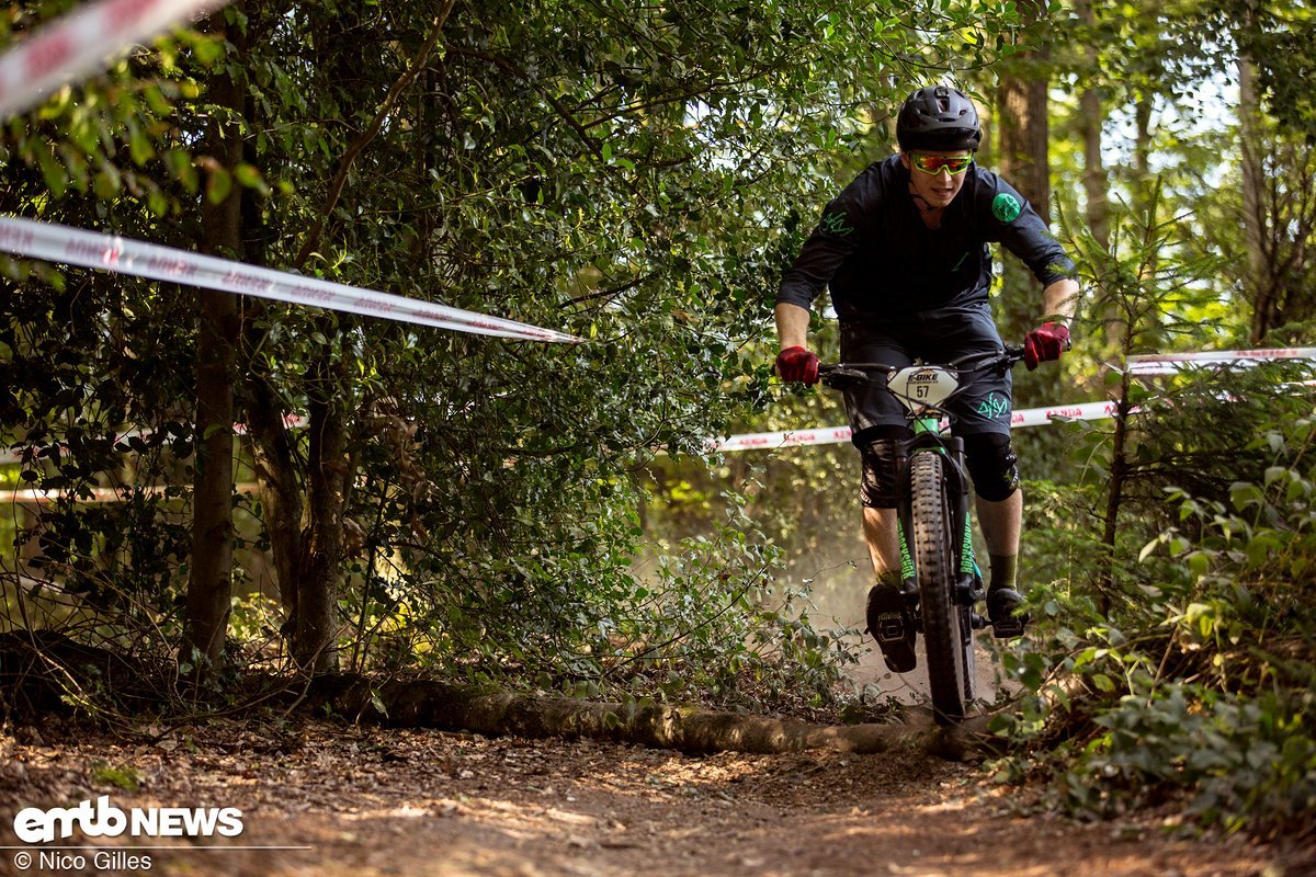 Till hat sich kurzerhand ein Specialized Kenevo geliehen Till hat sich kurzerhand ein Specialized Kenevo geliehen