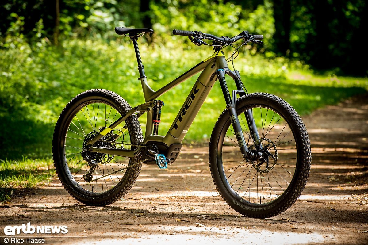 With the Powerfly LT 9 Trek has created an attractive E-Trailbike, with a well integrated battery and lots of travel With the Powerfly LT 9 Trek has created an attractive E-Trailbike, with a well integrated battery and lots of travel