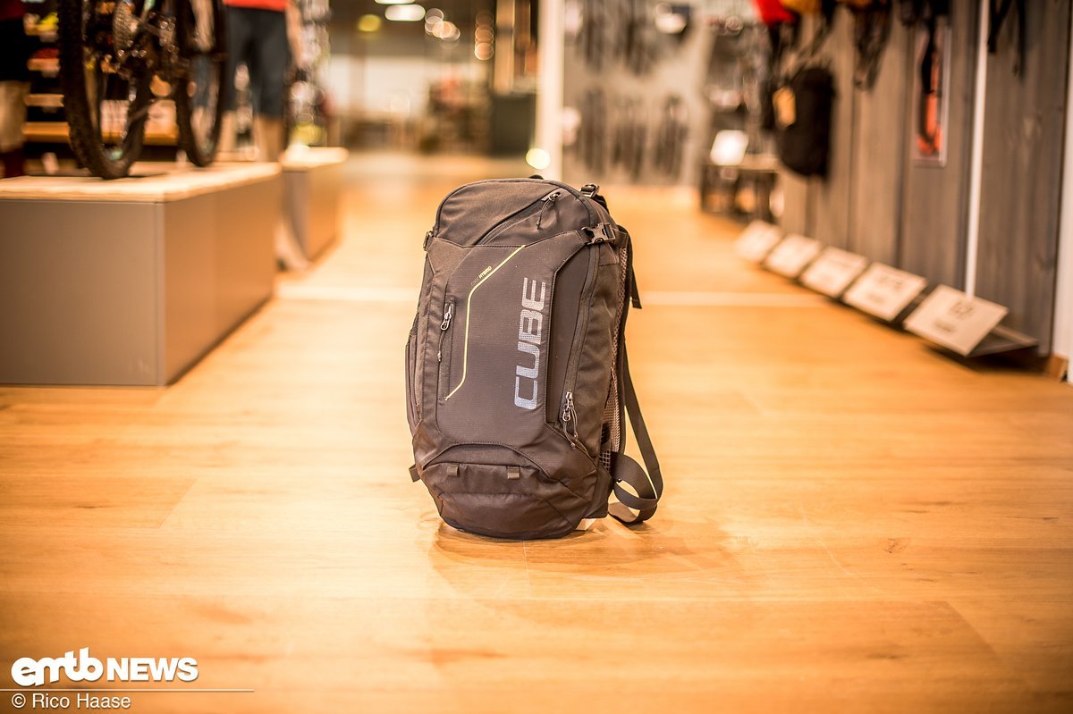 Cube Edge Hybrid, ein E-Bike-Rucksack mit Akkufach und ergonomischem Tragesystem Cube Edge Hybrid, ein E-Bike-Rucksack mit Akkufach und ergonomischem Tragesystem