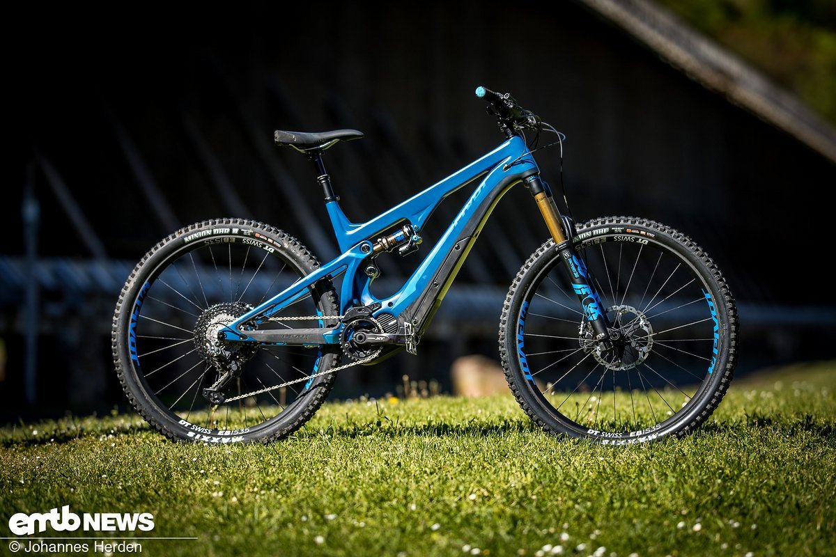 The new Pivot Shuttle Team with 29" wheels The new Pivot Shuttle Team with 29" wheels