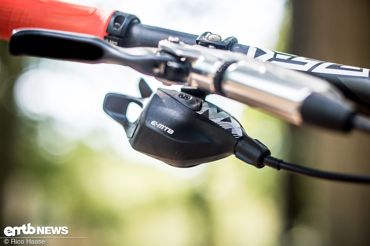 Mit dem Trigger der SRAM NX Eagle werden präzise die Gänge gewechselt Mit dem Trigger der SRAM NX Eagle werden präzise die Gänge gewechselt