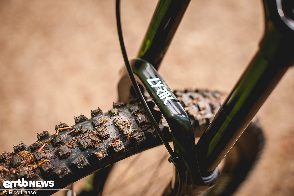 RockShox Lyrik-Federgabel an der Front RockShox Lyrik-Federgabel an der Front