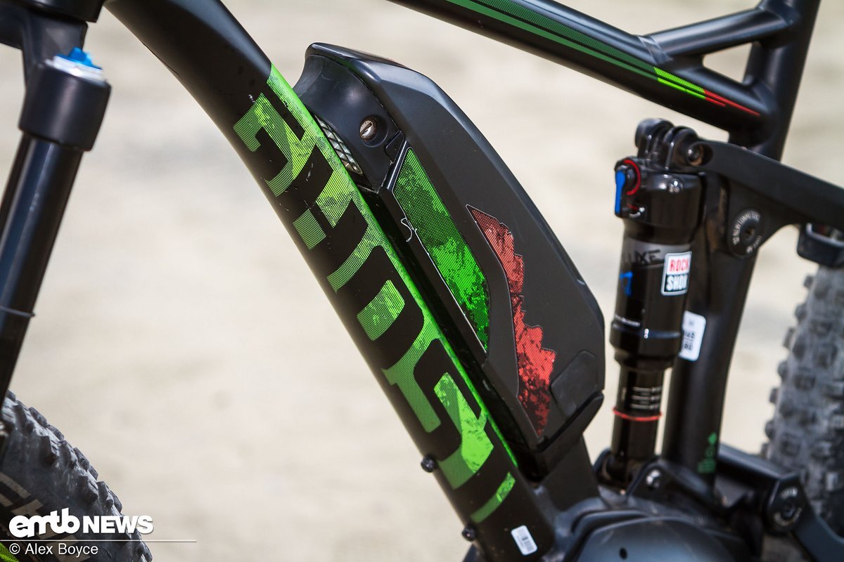 The battery has remained connected the whole time, there is zero play in the mounting system. The charging unit flap is still intact. The battery has remained connected the whole time, there is zero play in the mounting system. The charging unit flap is still intact.
