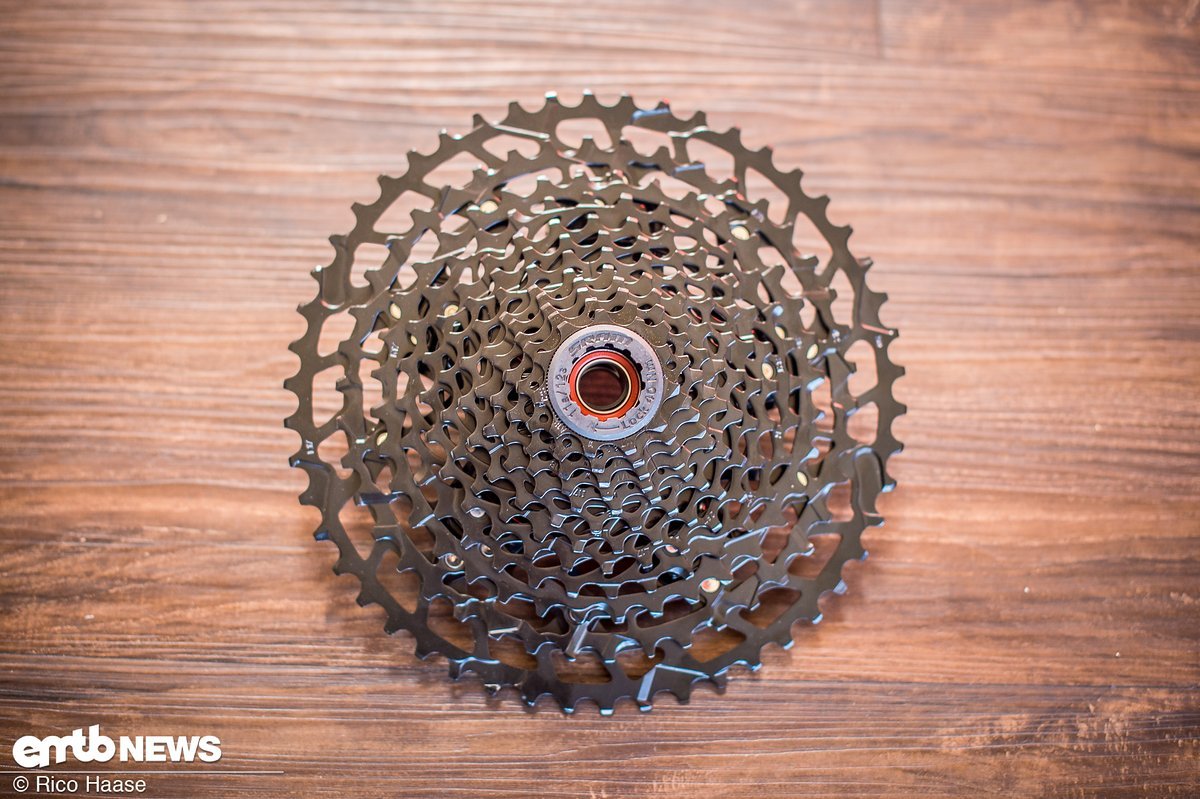Herzstück der SRAM NX Eagle: Die massive Kassette mit 50 Zähnen am größten Ritzel Herzstück der SRAM NX Eagle: Die massive Kassette mit 50 Zähnen am größten Ritzel