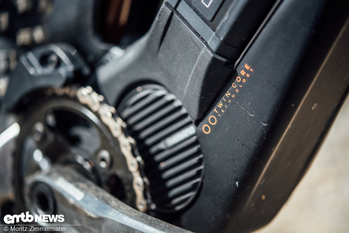 TwinCore technology makes it possible to place two batteries in the downtube, doubling the capacity to 750 Wh TwinCore technology makes it possible to place two batteries in the downtube, doubling the capacity to 750 Wh