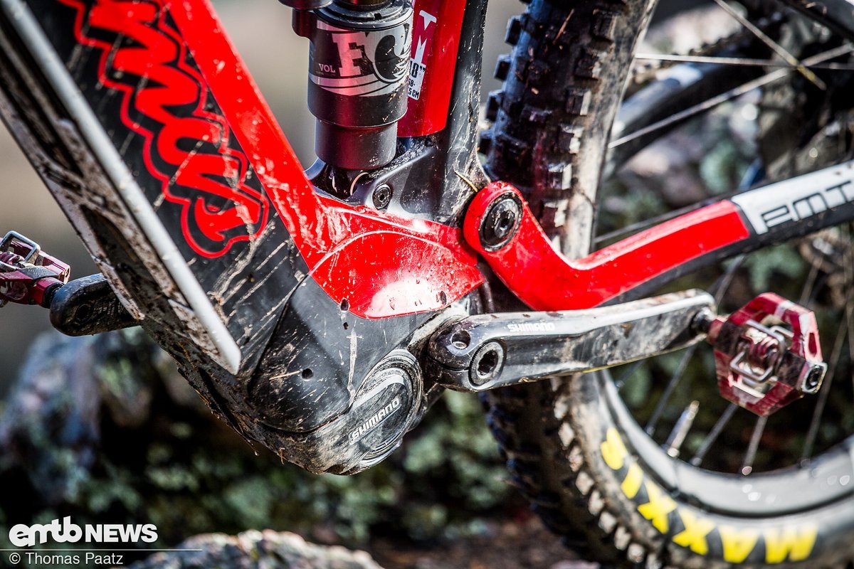 Auch der Shimano Motor selbst fügt sich dank eigener Abdeckplatte perfekt ins Gesamtbild des Bikes ein Auch der Shimano Motor selbst fügt sich dank eigener Abdeckplatte perfekt ins Gesamtbild des Bikes ein