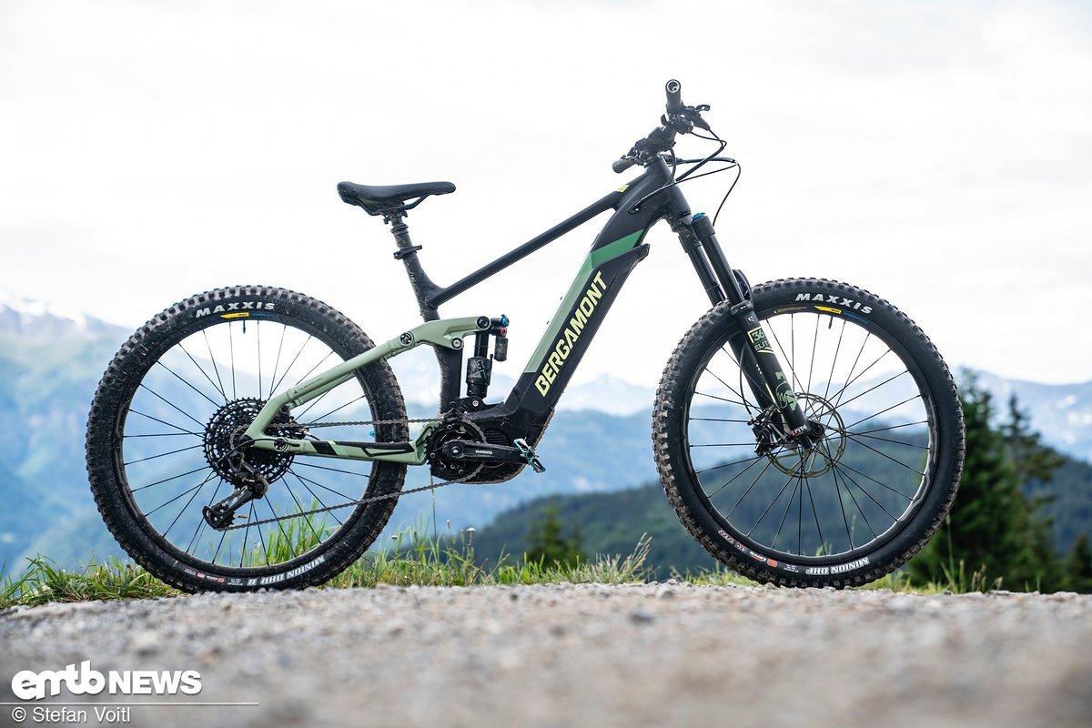 The Bergamont E-Trailster has 160mm travel, an integrated battery and is fitted with the compact Shimano Steps E8000 motor The Bergamont E-Trailster has 160mm travel, an integrated battery and is fitted with the compact Shimano Steps E8000 motor