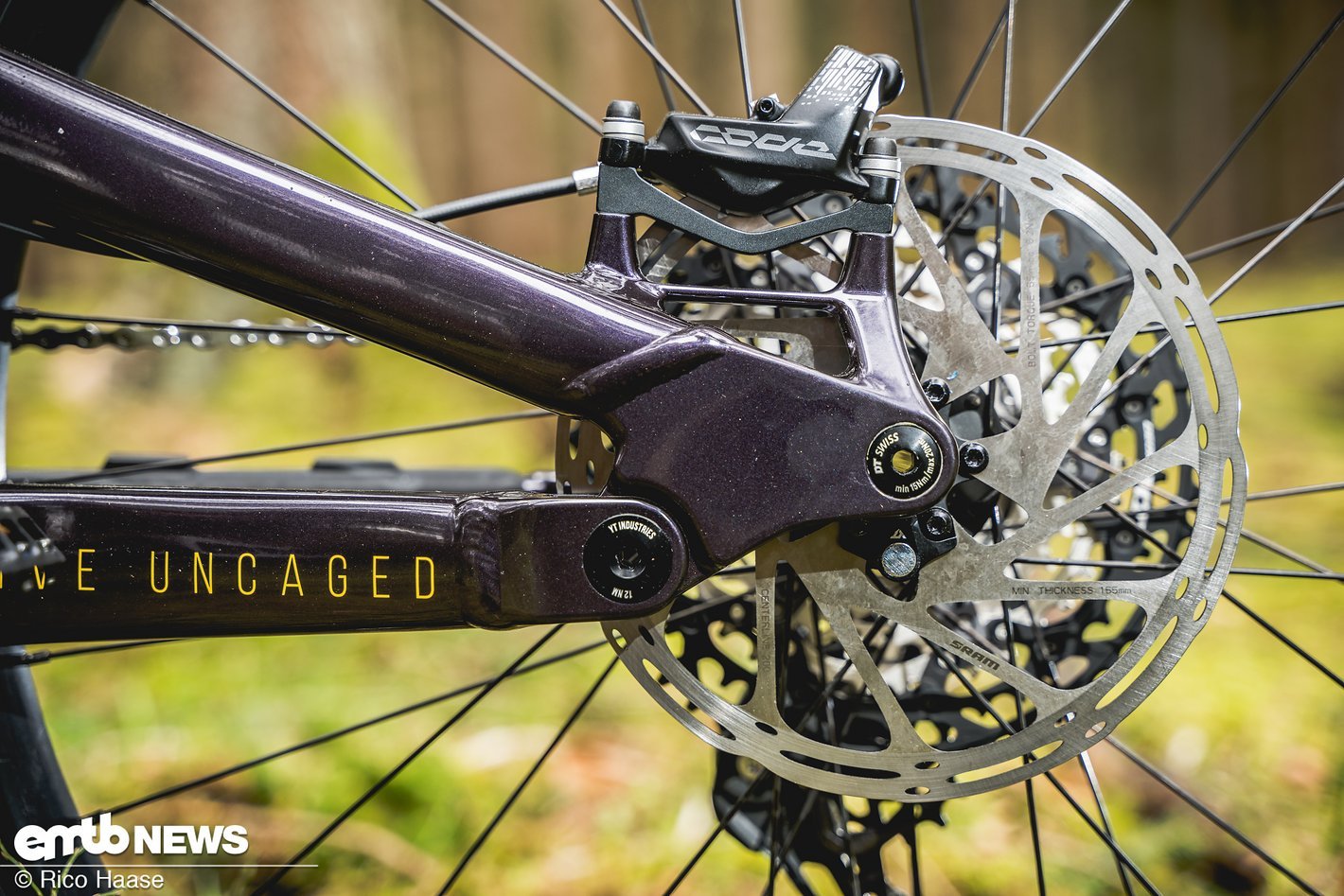 YT Decoy MX Uncaged 9 Bereit für die härtesten EnduroRiffs eMTBNews.de