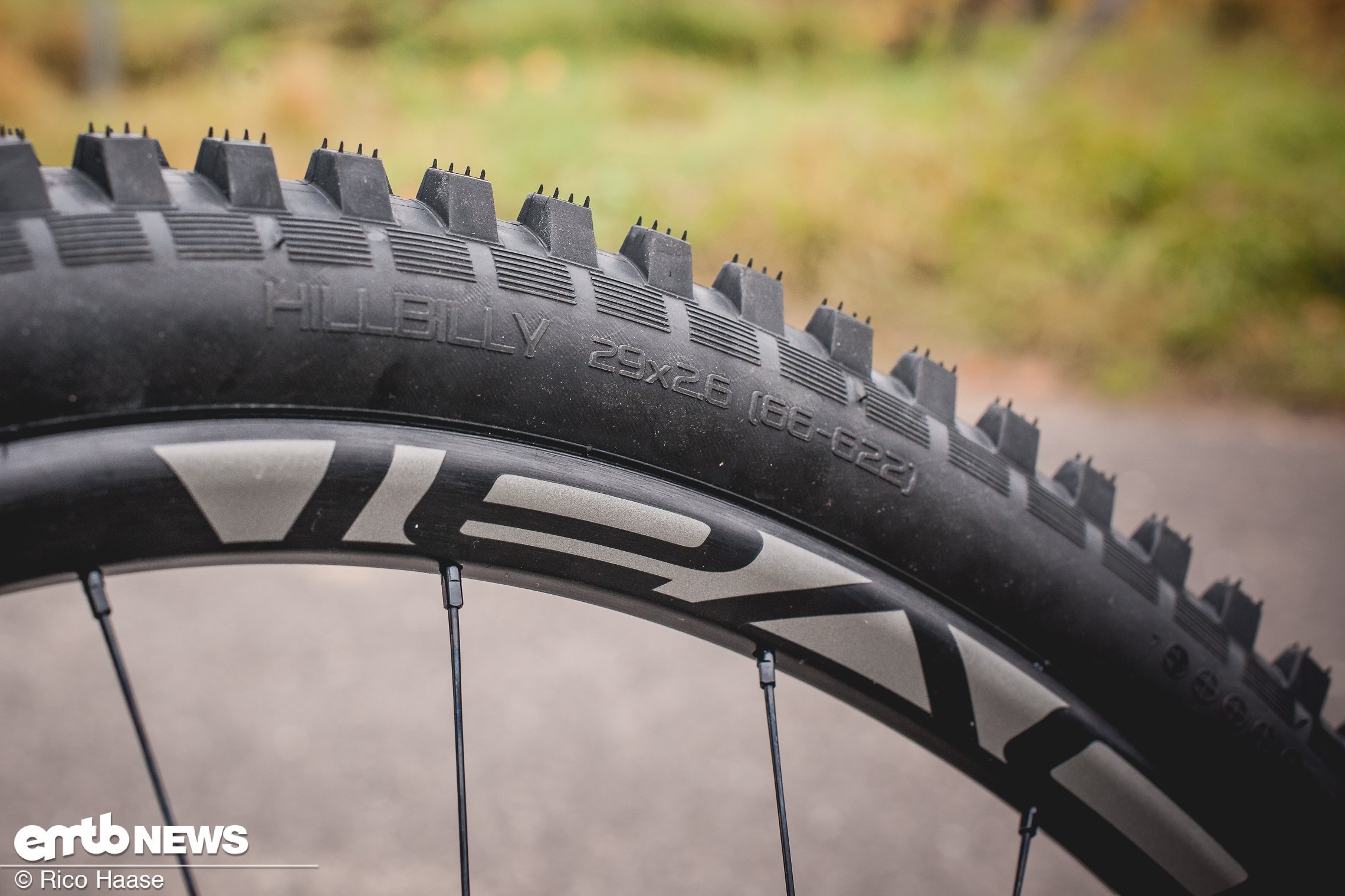 Richtiger Reifendruck E Bike so viel Luft mussst du im Reifen haben