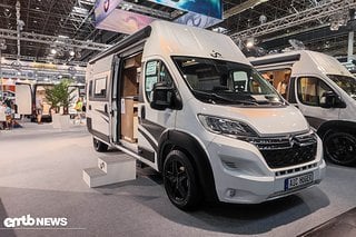 Das MegaMobil „Mega Revolution 640“ ist ein Wohnmobil auf Basis eines Citroën Jumper Kastenwagens mit knapp 6,40m Fahrzeuglänge.