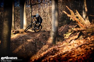Pivot Shuttle LT MY2026 im Test: Ein rundum gelungenes E-Mountainbike für All Mountain und Enduro.