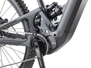 Der Hinterbau mit dem Lower-Link Activated Virtual Pivot Suspension Design erinnert etwas an den VPP von Santa Cruz.