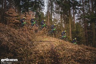 Unser Tester geht steil und lernt dem Specialized Kenevo FSR Expert das Fliegen