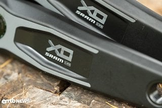 Auch etablierte Hersteller haben kompakte Kurbelarme für E-MTB-Motorsysteme im Angebot.