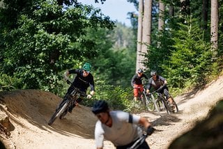 Doch sobald das Bike fertig ist, geht es für das Team von Cannondale auf die Trails rund um Freiburg, wo das europäische Entwicklungszentrum von Cannondale seinen Sitz hat.