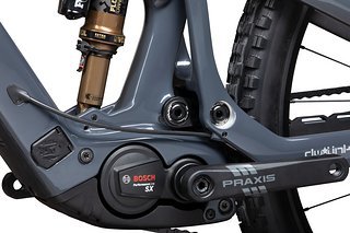 Mit an Bord ist der Bosch SX Motor.