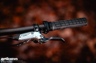 Gebremst wird am Focus VAM² SL 9.0 mit einer silbernen SRAM Level Ultimate-Bremse.