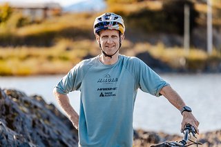 Tom Öhler ist ein österreichischer Profi-Biker und ehemaliger Weltmeister im Trial-Biken.