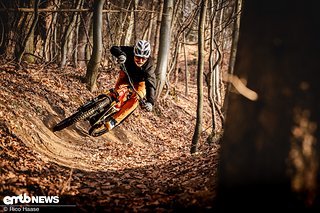 In Kurven lässt sich das Rapcon :eCX willig und gutmütig werfen. Hier besticht es mit viel Präzision.