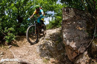 Auch ruppige Steinstufen wurden im Test überfahren