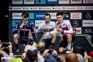 Das Podium der Männer: 🥈Hugo Pigeon / Frankreich, 🥇Jérôme Gilloux / Frankreich, 🥉Joris Ryf / Schweiz  (v.l.n.r.)