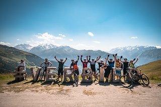 Großer Spaß für Sportler, Fans und Schlemmer: Das Verbier E-Bike Festival in den Schweizer Alpen