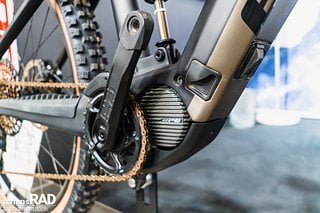 In der aktuellen Version wird ein Shimano EP801-Motor verbaut.