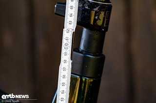 Das genaue Abstimmen von Sattelstützen-Auszug, maximalem Verstellweg und Einstecktiefe ist gerade bei Menschen mit weniger großer Schrittlänge ein Thema.