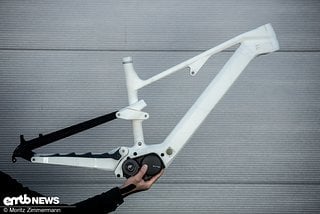 Wer ein leichtes E-Bike bauen will, setzt natürlich auf Carbon. Der erste Entwurf hingegen stammt bei Rotwild aus dem 3D-Drucker