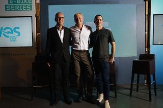 Prominenz bei der Präsentation in Monte Carlo: Umberto Langellotti, Francesco Di Biase, Kieran Page (v.l.n.r)