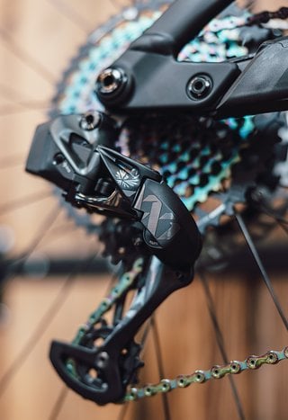 Topmaterial am Topmodell: SRAM XX1 Eagle mit AXS-Funktechnolgie.