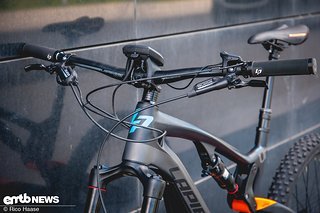 Das Cockpit des Lapierre Overvolt AM 900 Carbon+