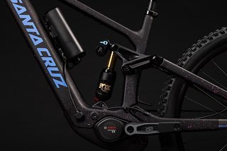 Santa Cruz stellt dem Fahrer einen Bosch CX Motor der fünften Generation zur Seite.