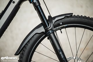 Mit dem Unleazhed M02 Frontschutzblech verlieren Dreckspritzer ihren Schrecken.