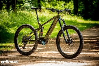 Das Trek Powerfly LT ist in 5 Ausstattungsvarianten und noch mehr Farben erhältlich