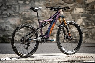 180/170 mm Federweg hat das KTM Prowler Prestige - ob dies so ideal für einen Cross-Country-Kurs ist? Laura wird es uns zeigen ...