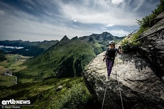 Hängepartie? Nein, eher Balkonfeeling meets Drahtseilakt.