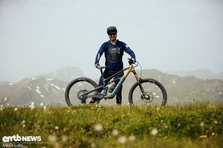 Das YT Decoy SN ist ein ziemlich ausgewogenes E-Bike, das trotz schlankem Fazua Ride 60 Motor nicht wirklich den Zusatz „light“ verdient.