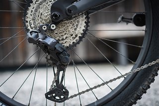 Mit der Shimano XT Di2 Schaltung wird beim Topmodell elektronisch geschaltet.