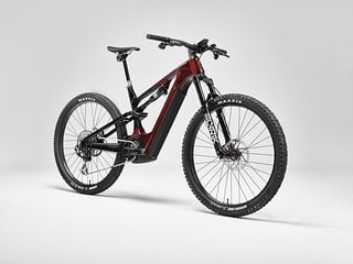 Cannondale Moterra Lab71 – Bosch CX Race, 750 Wh Akku, 150 mm Federweg (v/h), 12.999 € (UVP)