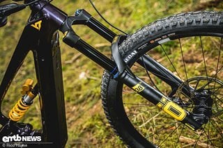 YT setzt beim Sondermodell Decoy MX Uncaged 9 auf eine Öhlins RXF38-Federgabel, die 170 mm Federweg besitzt.