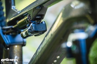 RockShox Flight Attendant – das elektronisch gesteuerte Fahrwerk macht das Haibike Lyke CF SE zu etwas ganz besonderem.