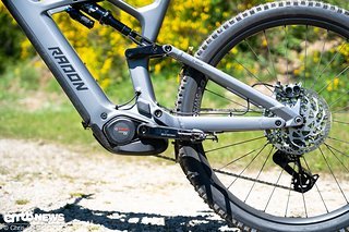 Radon setzt bei seinen Bikes üblicherweise auf einen Horst-Link-Viergelenker Radon setzt bei seinen Bikes üblicherweise auf einen Horst-Link-Viergelenker