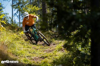 Auf dem Trail macht das Yeti LTe vor allem in schnellen Sektionen enorm viel Spaß. Auf dem Trail macht das Yeti LTe vor allem in schnellen Sektionen enorm viel Spaß.