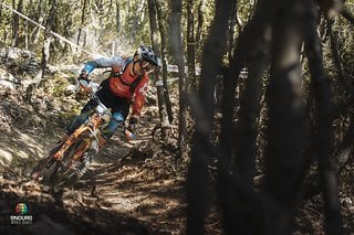 Auf dem trockenen Trail konnten Kurven echt rutschig sein