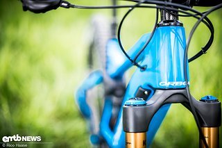 Dank dem MyO-Konfigurator hat man bei Orbea die Möglichkeit, sich sein E-MTB in der eigenen Wunschfarbe lackieren zu lassen