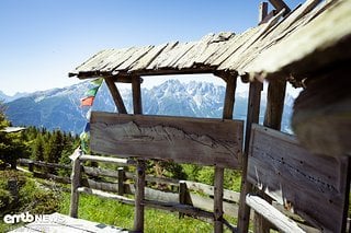 Wer will, kann hier nachsehen, welche Berge man genau sieht.